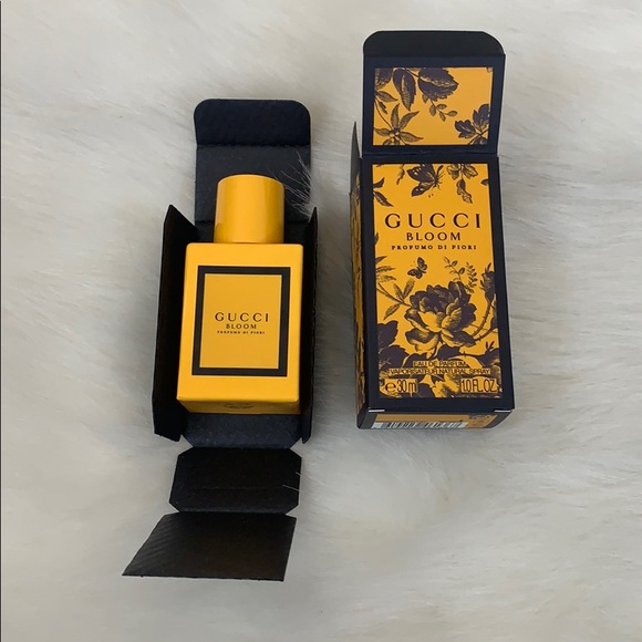 NWB Gucci Bloom and Gucci beauty drawstring bag - Picture 6 of 13